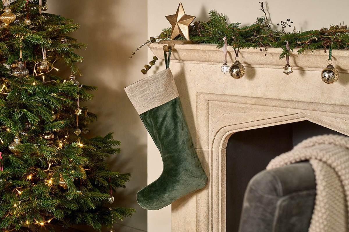 CHRISTMAS HOME ACCESSORIES