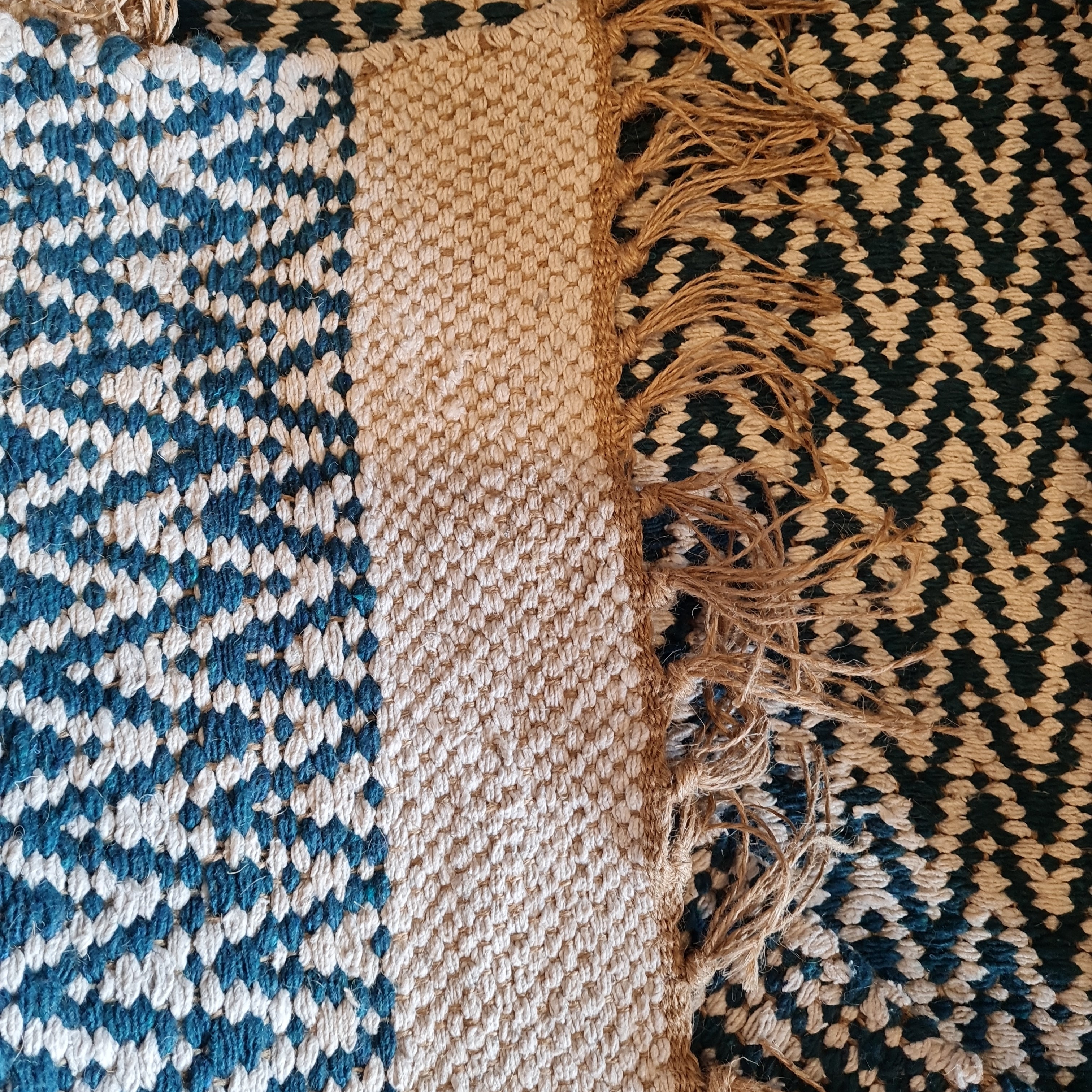 Hand Woven Patterned Rug with Jute and Tassels - 70 x 115cm