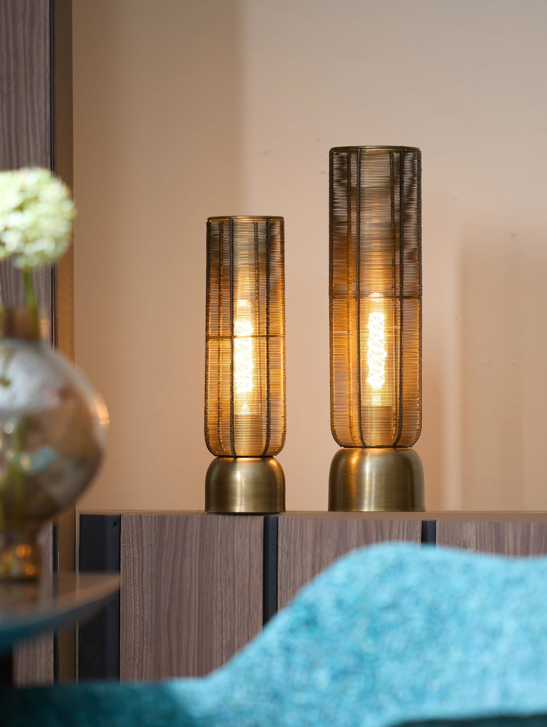 Noto Brass Wire Table Lamp