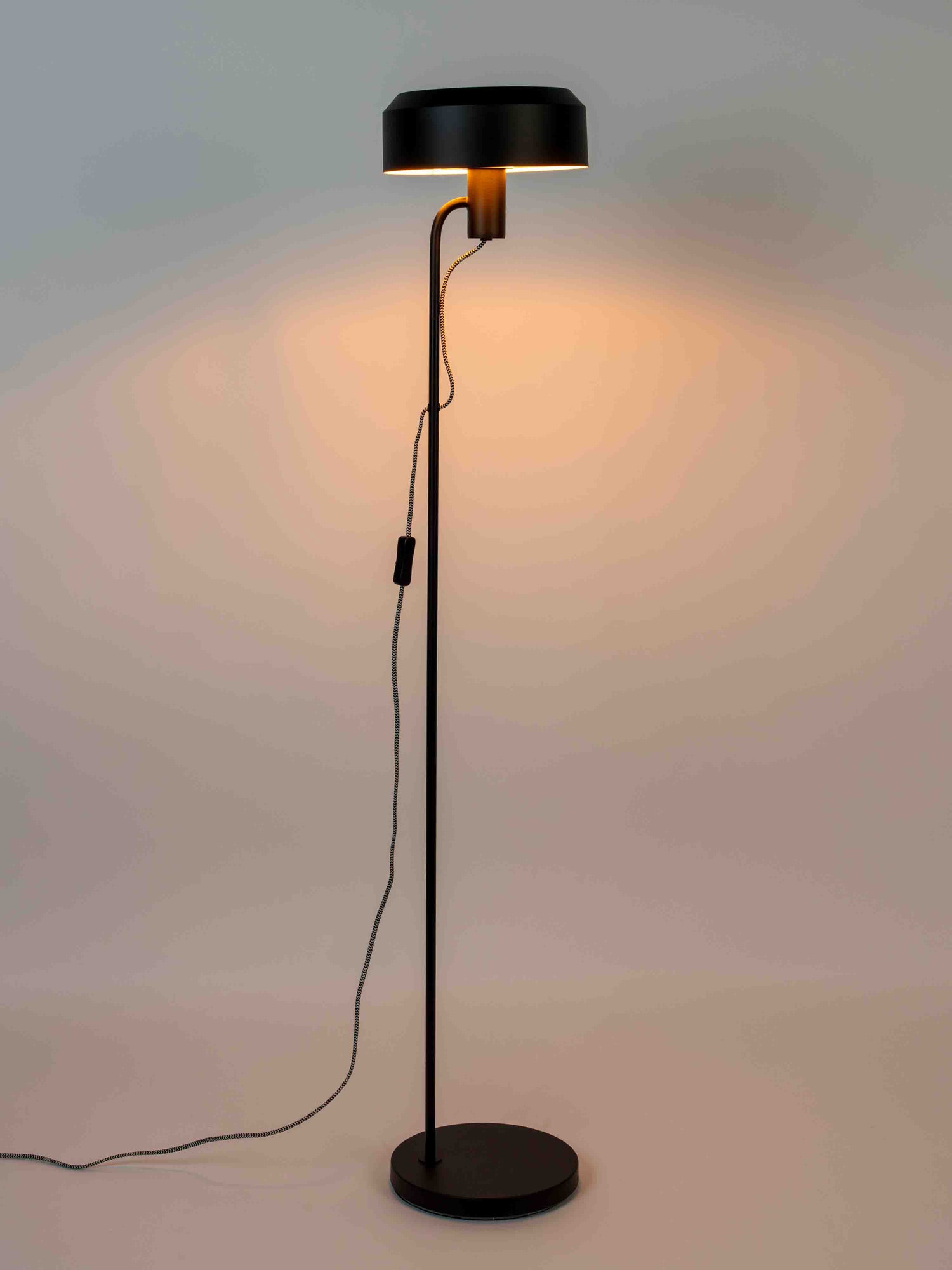 Leo Floor Lamp