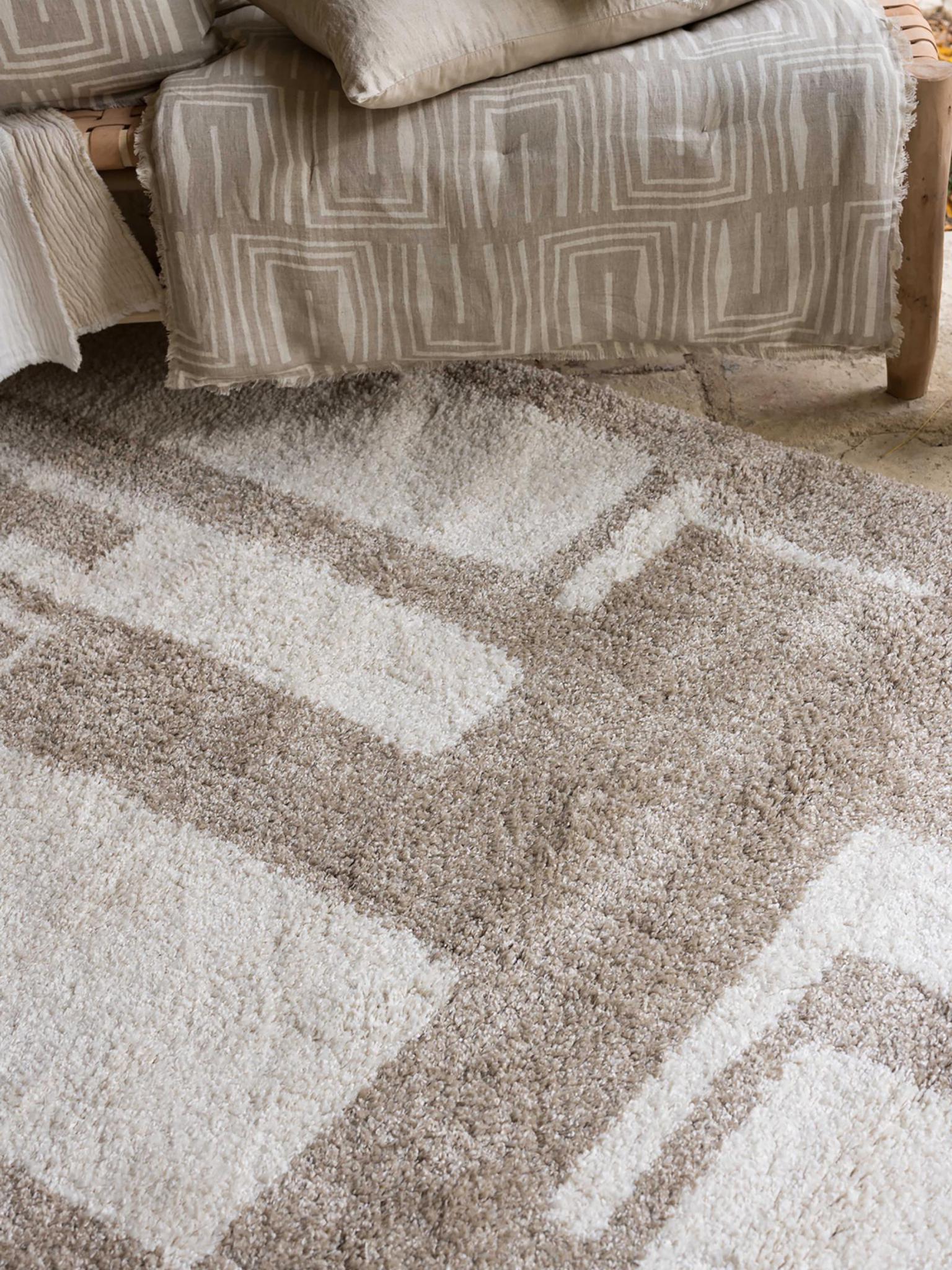 Nesma Rug