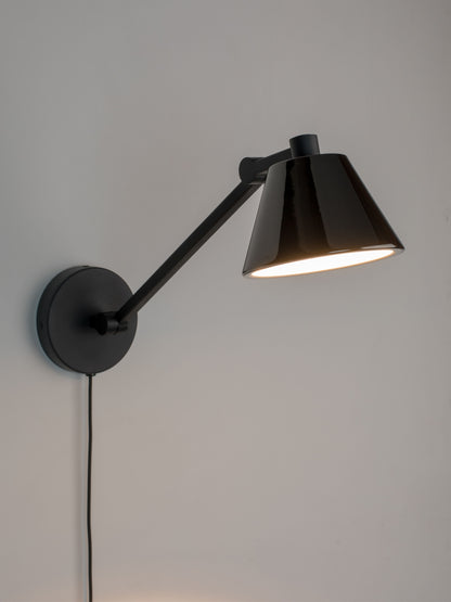 Lub Iron Wall Lamp in Chromed Black