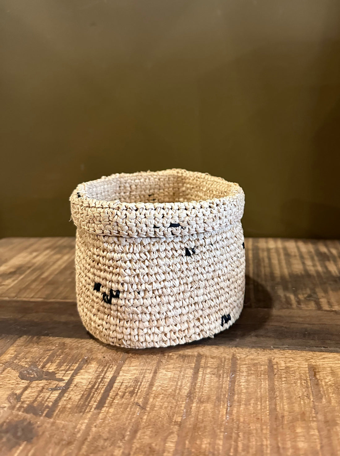 Medium Handmade Raffia Basket - Black Speckle