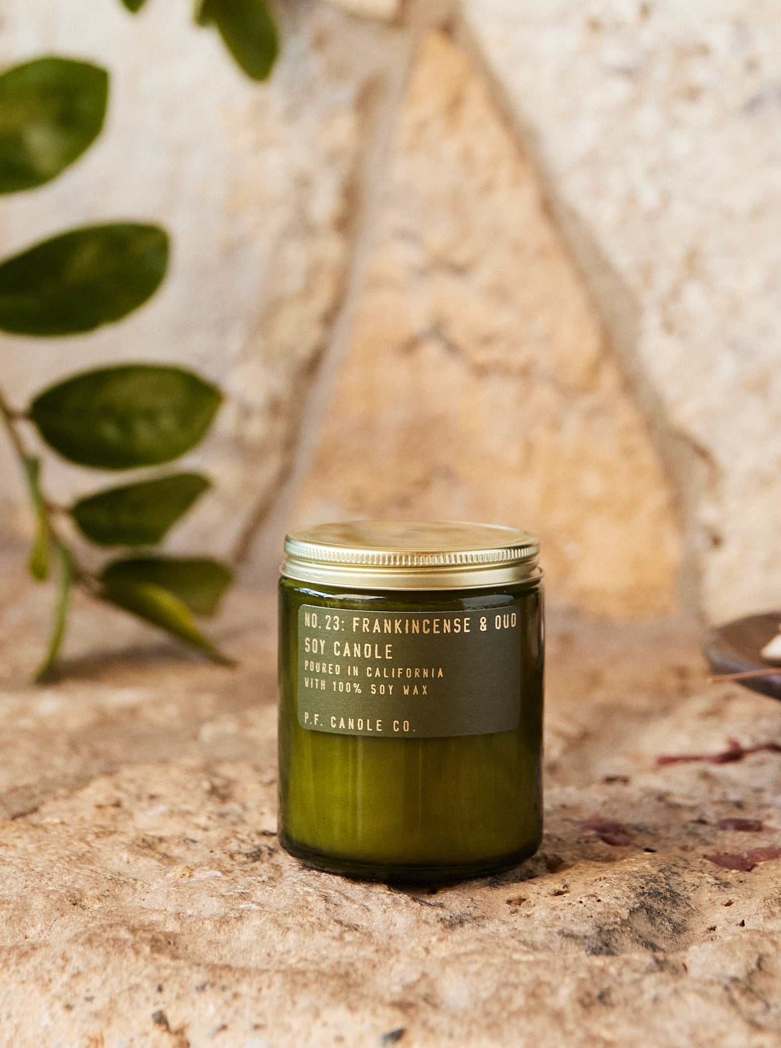 Frankincense &amp; Oud Scented 7.2 oz Soy Candle