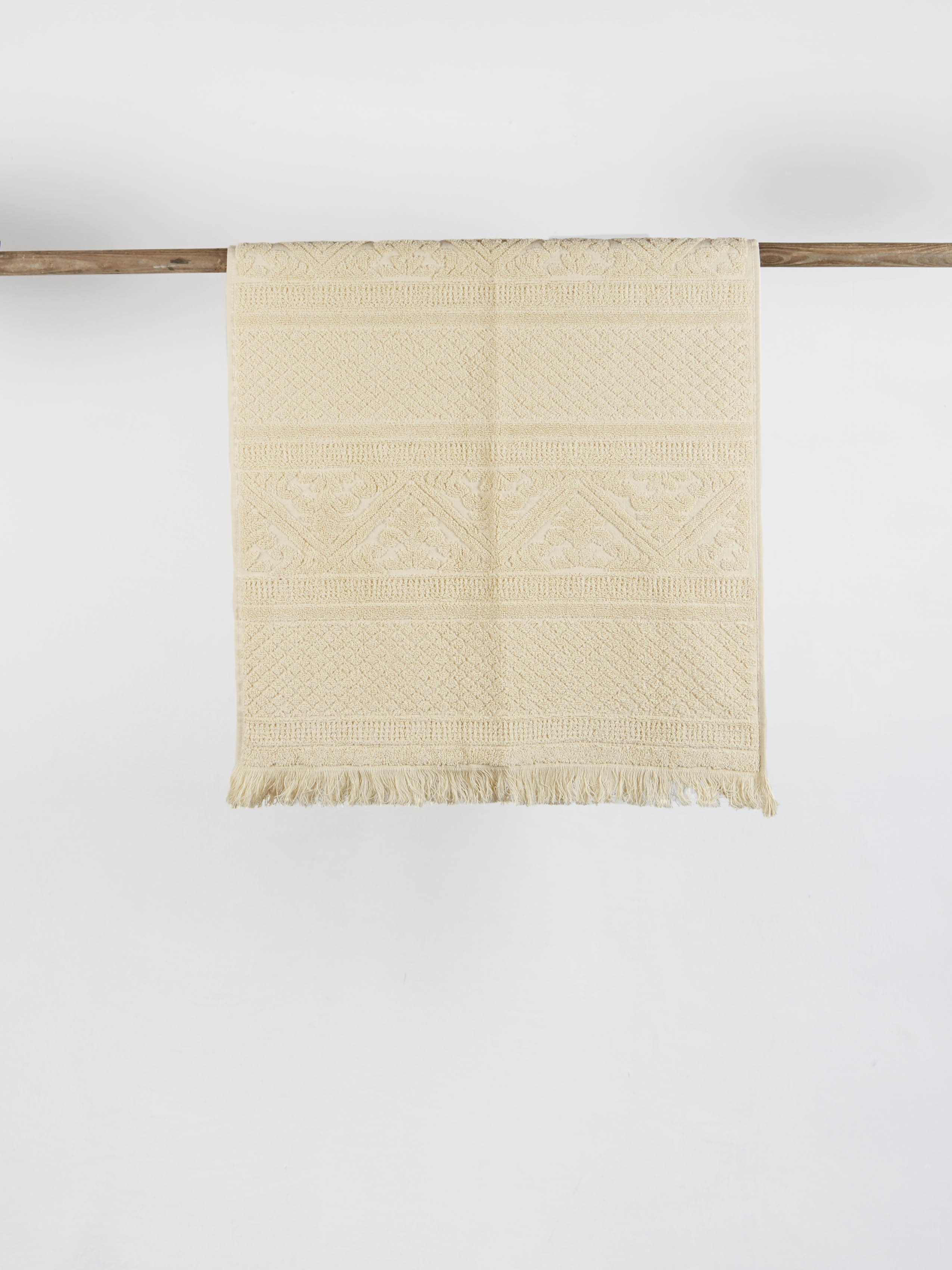 Embossed Jacquard Towel in Vanille - 4 Sizes Available