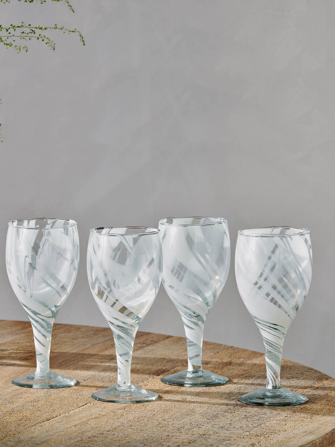 Lohara Recycled Patterned Wine Glass - White