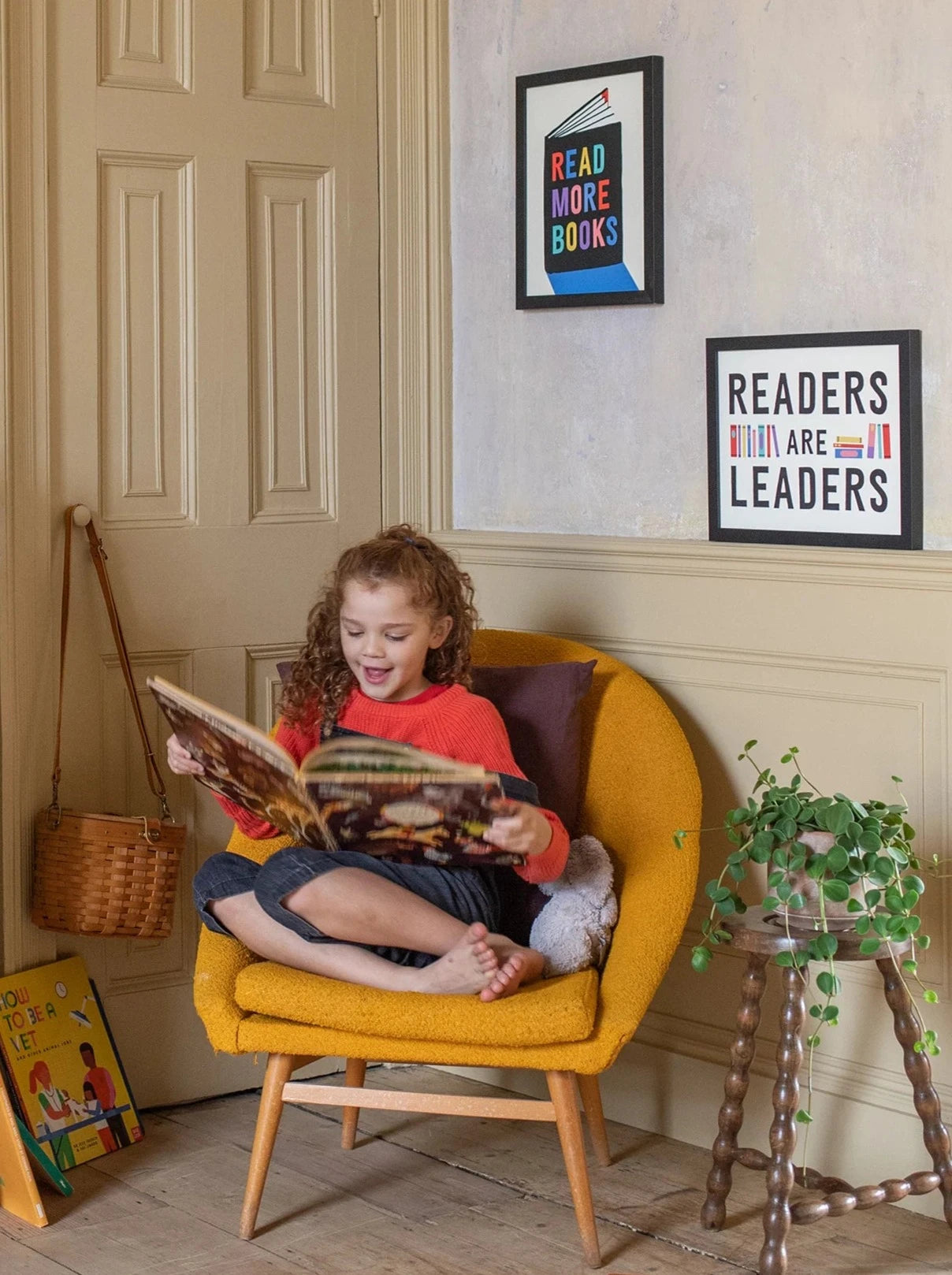 Readers are Leaders  - A3 Giclee Print