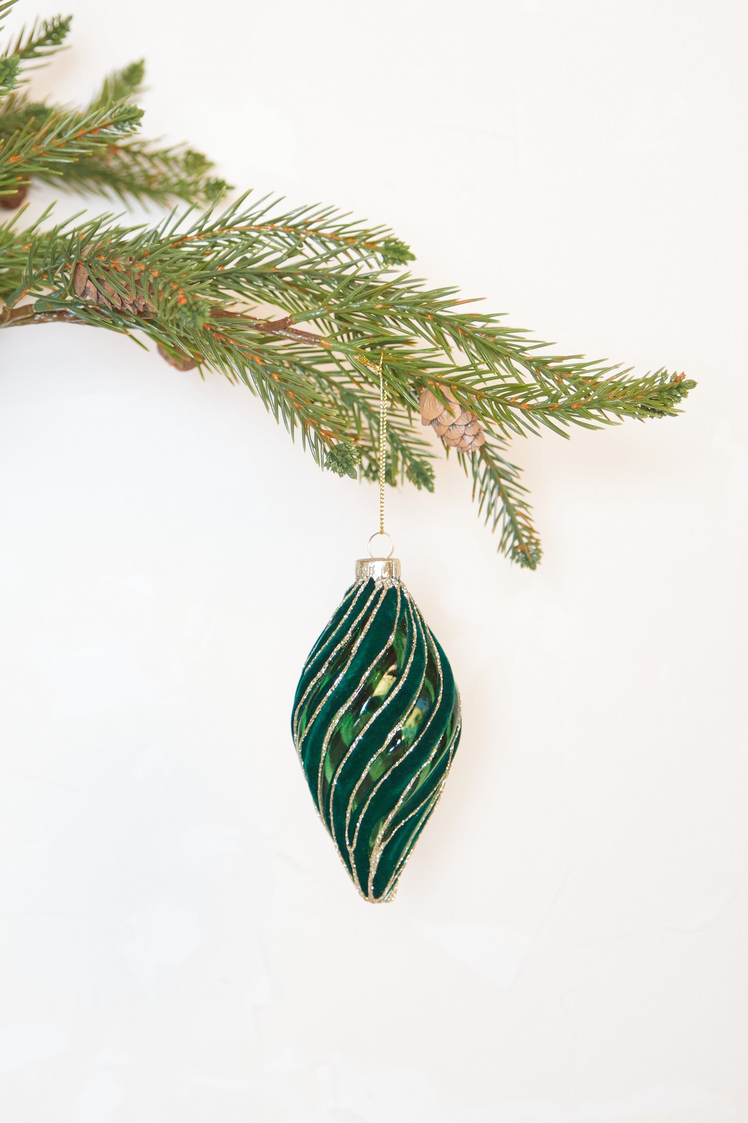 Emerald Velvet Finial Bauble