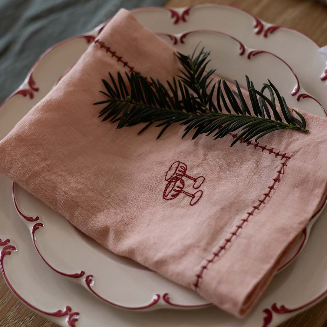 Set 4 Embroidered Linen Napkins- Plaster Pink