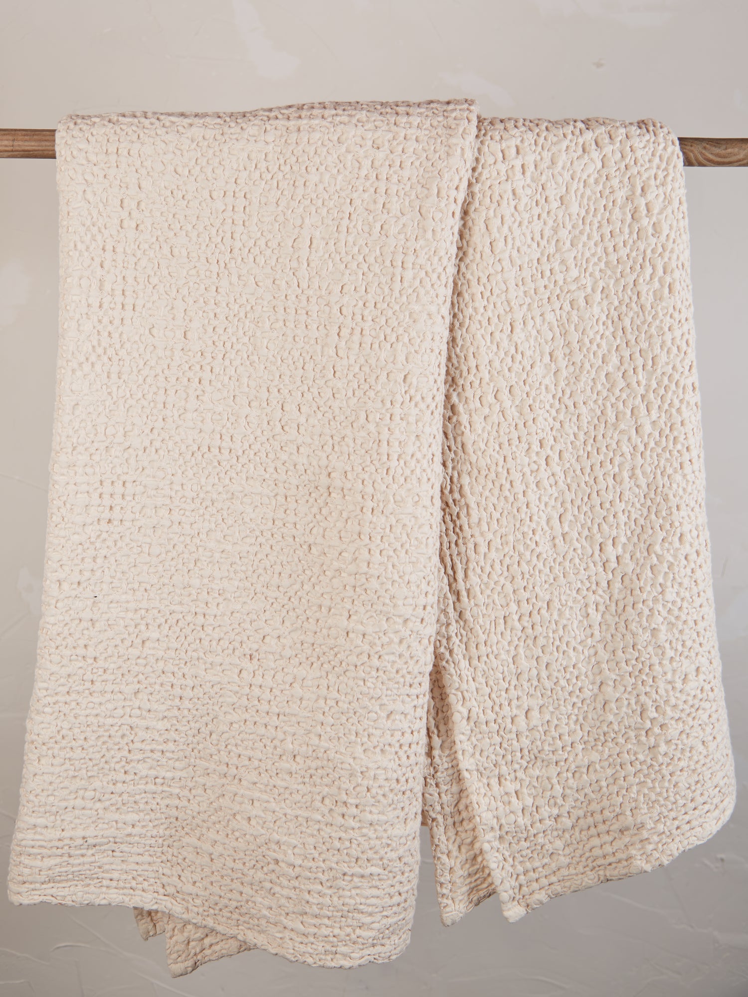 Stonewashed Cotton Tana Bedspread Throw - Creme - 3 Sizes Available