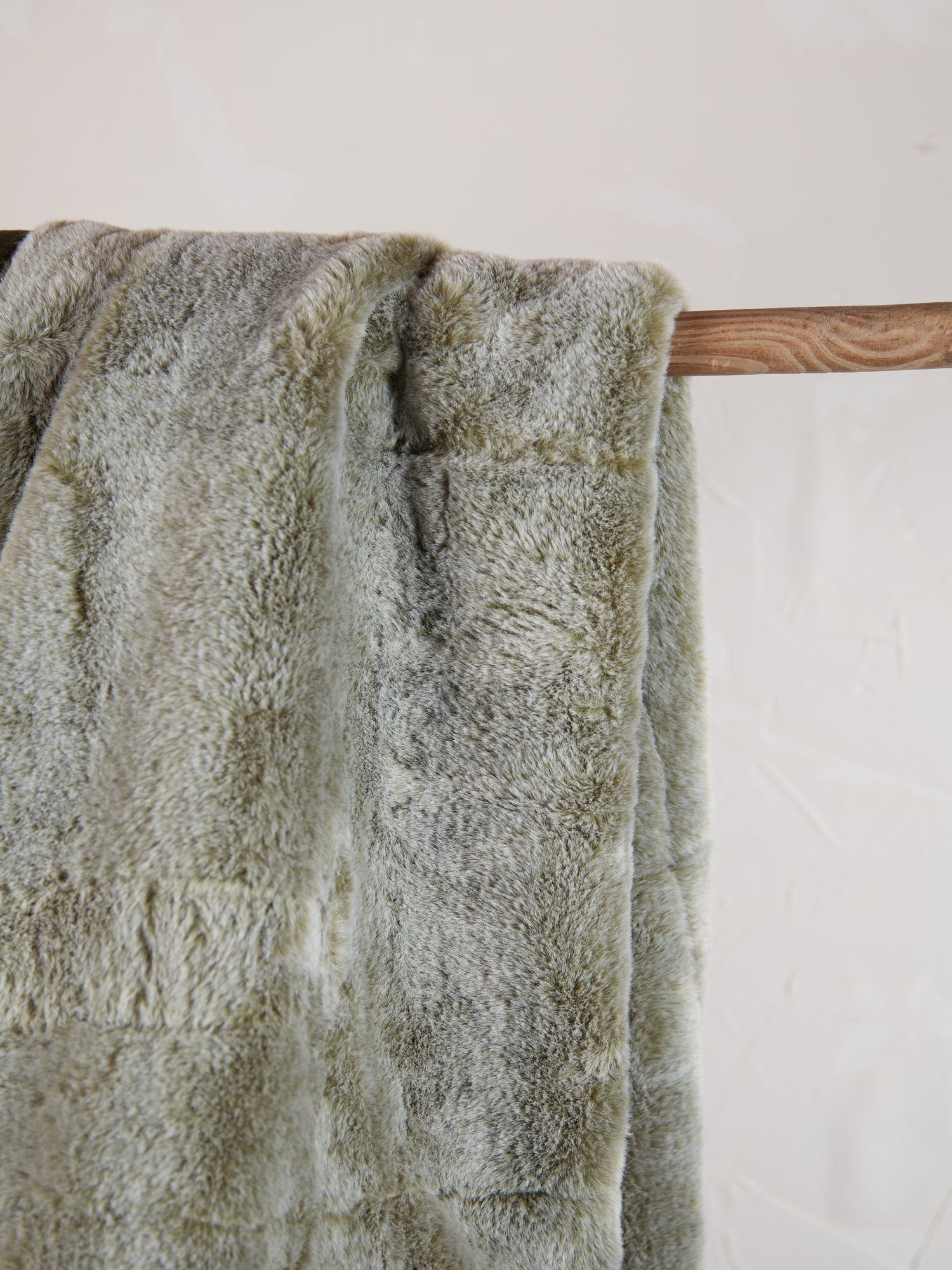 Kinta Cosy Throw - Olive