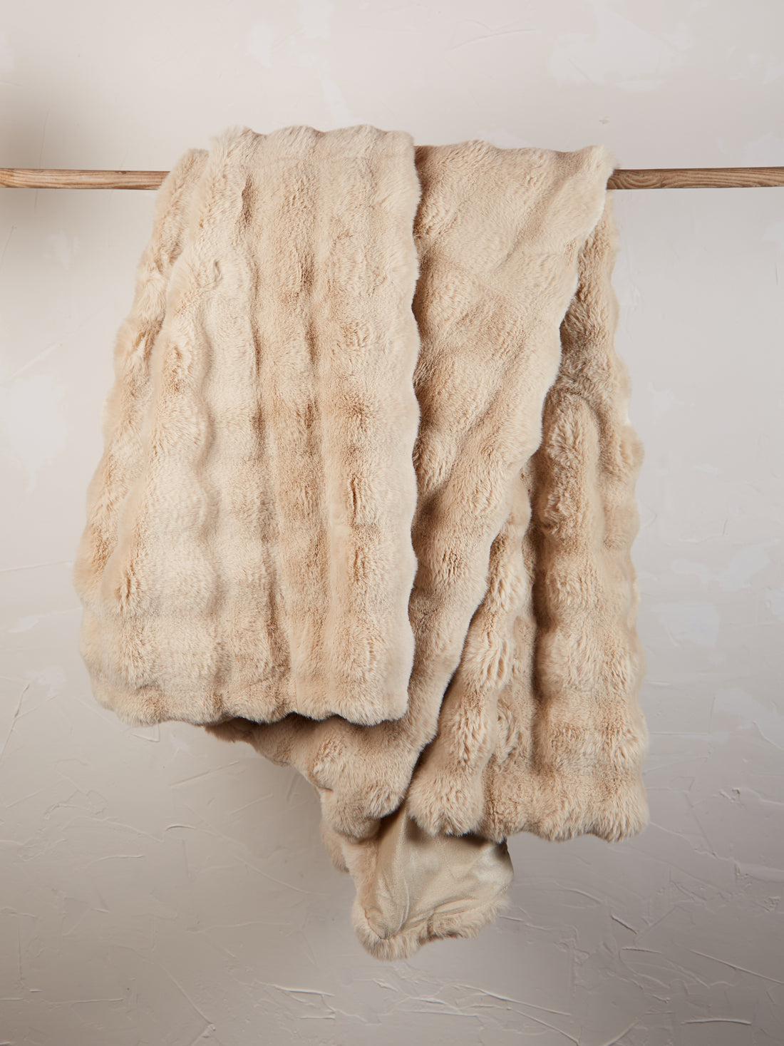 Berton Recycled Faux Fur Throw Natural