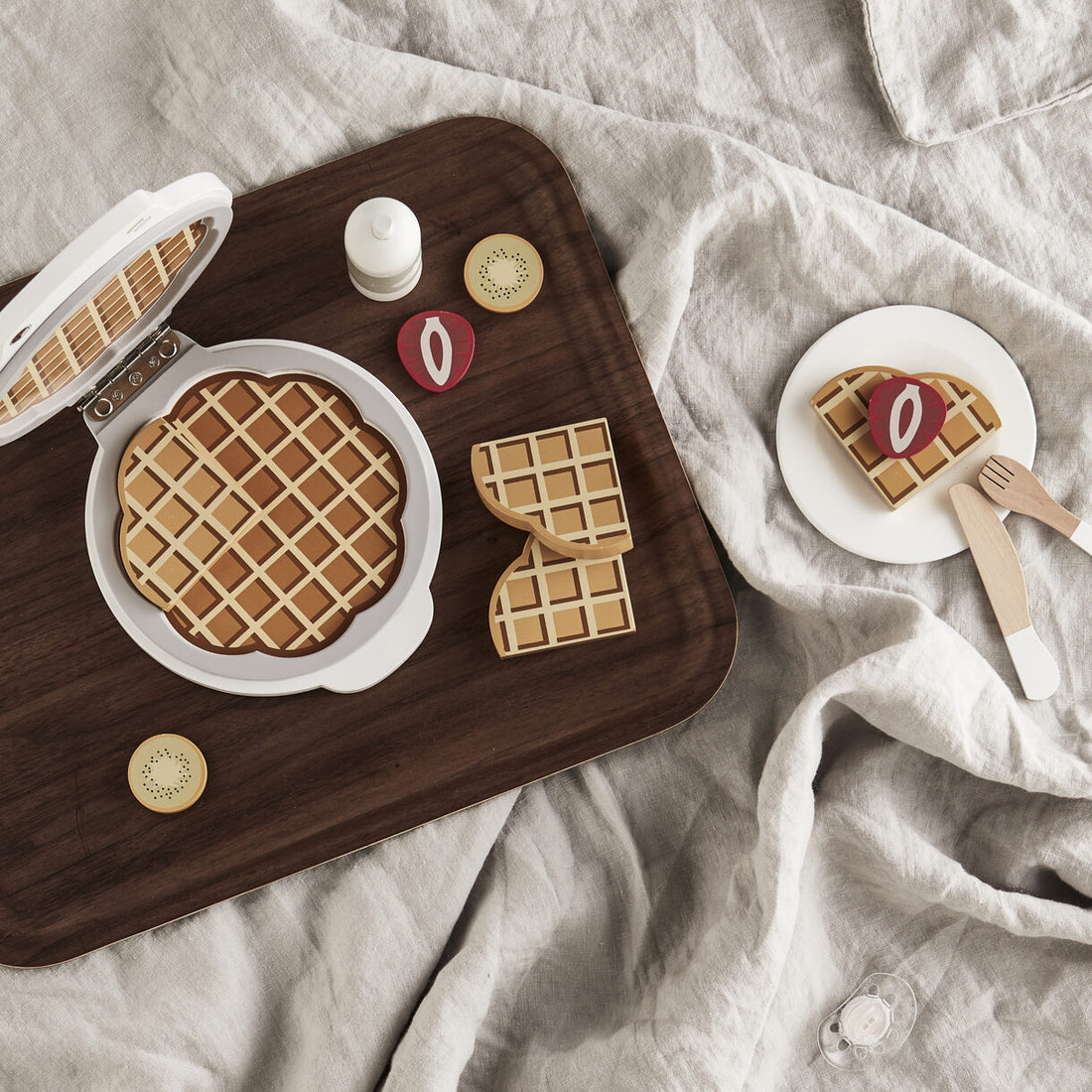 Wooden Waffle Iron with Accessories