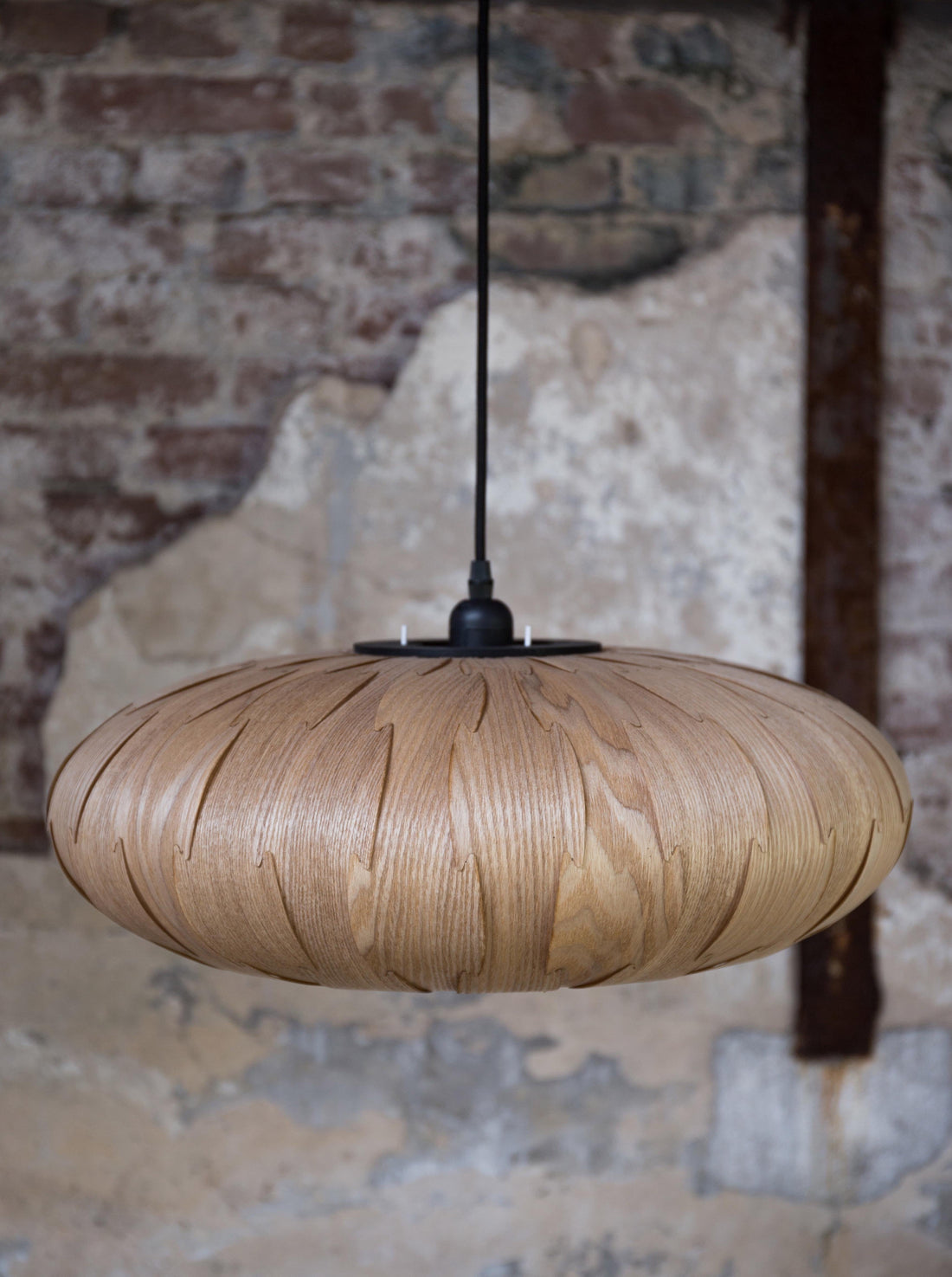 Bond Oval Pendant Lamp