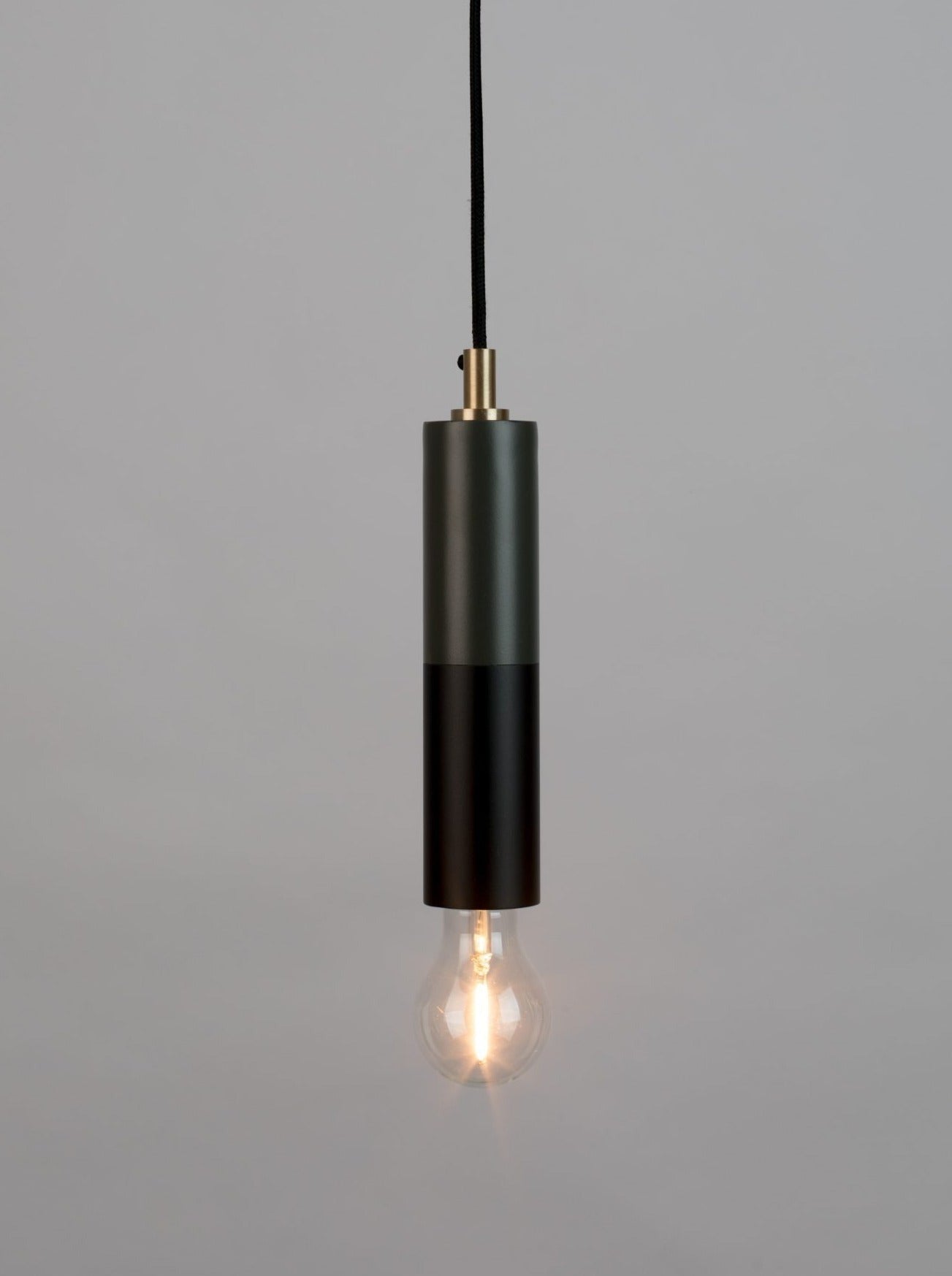 Yuna Pendant Lamp in Black