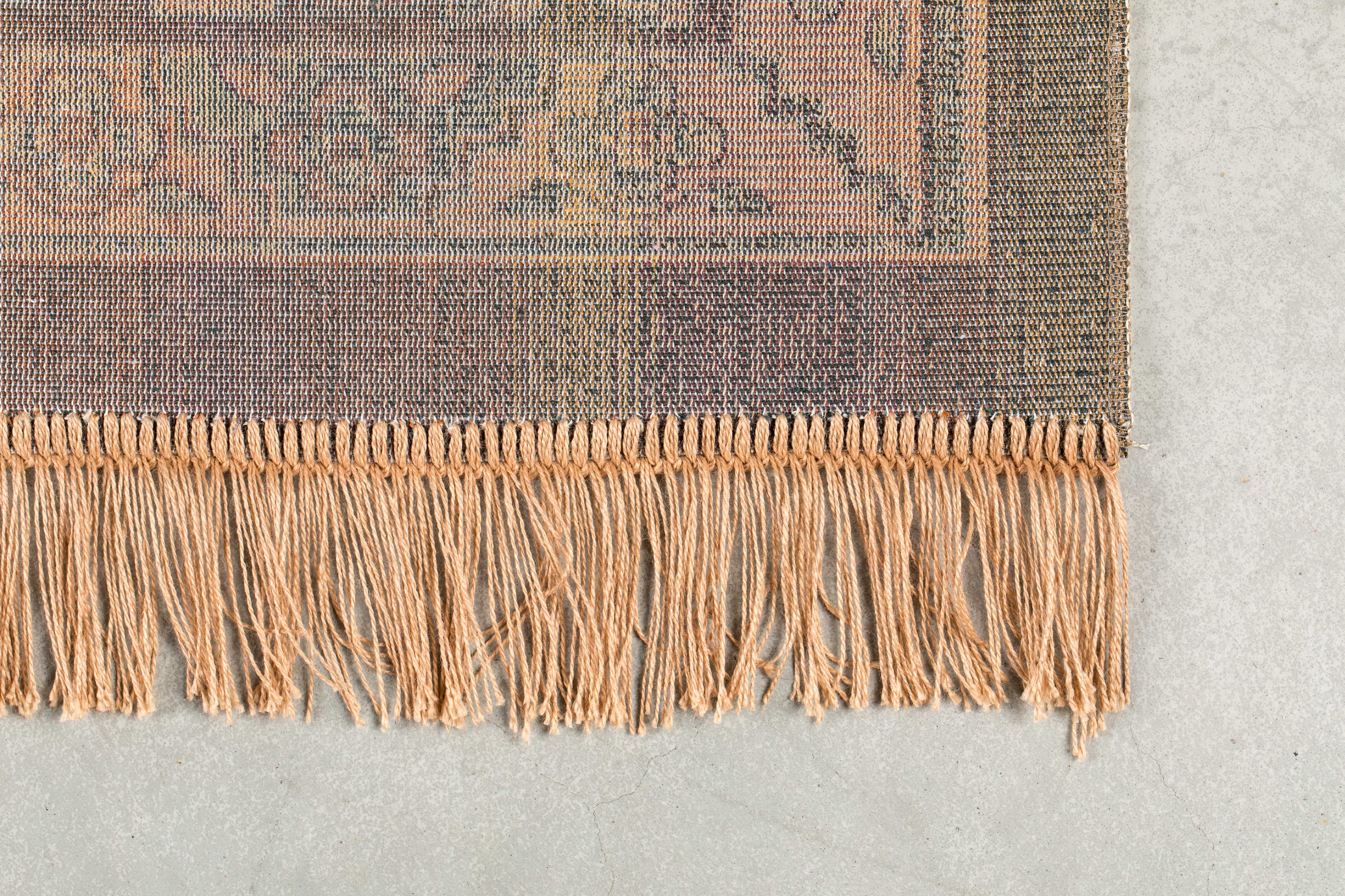 Raz Carpet in Camel 160 x 230