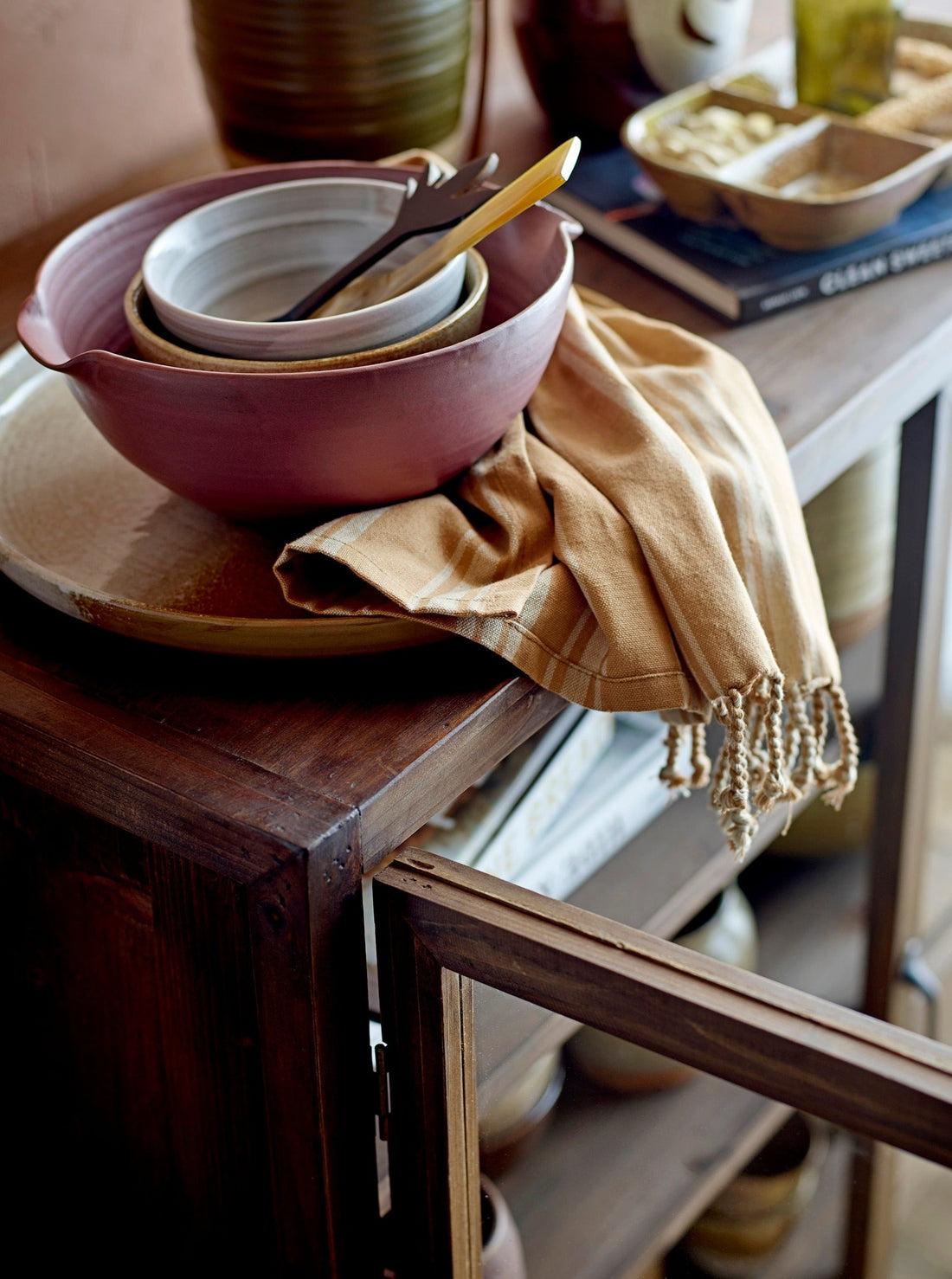 Dahlia Stoneware Bowl in Dark Natural Brown