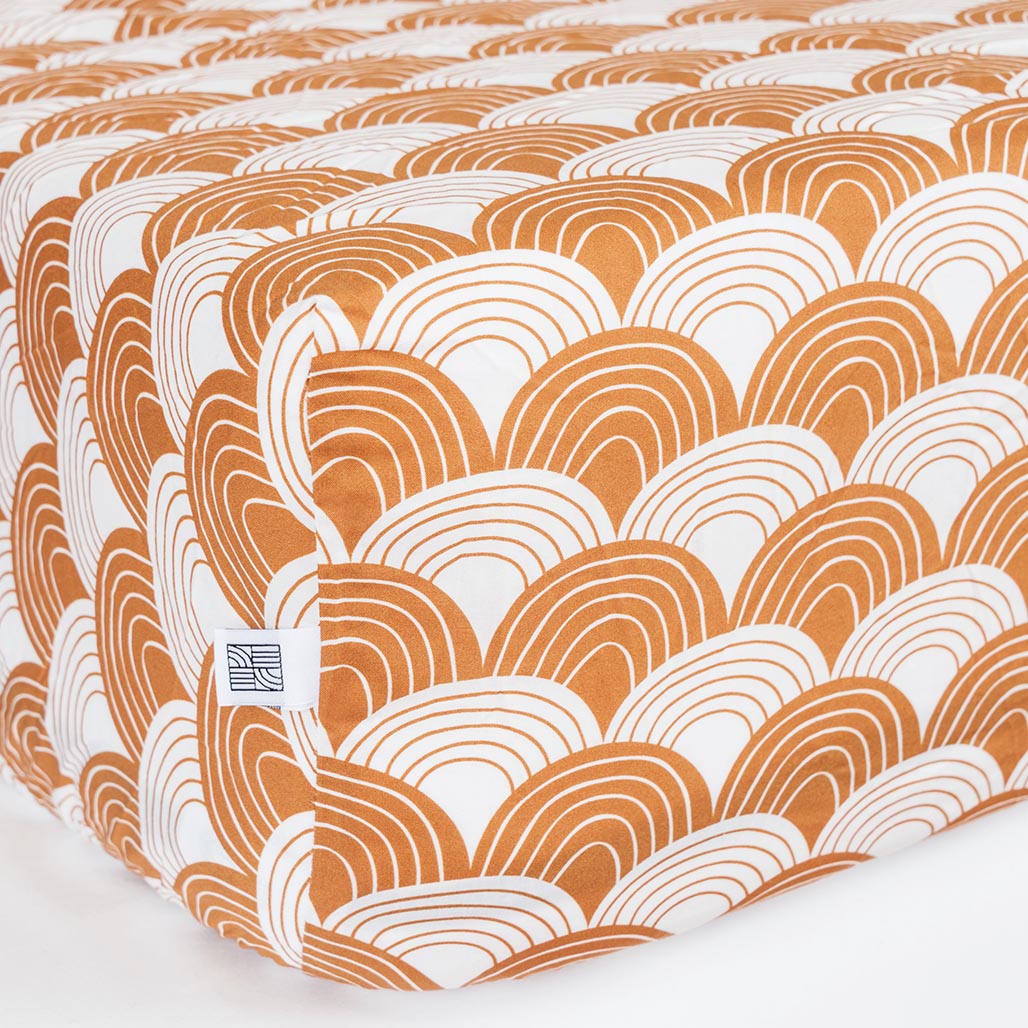 Seashells Cinnamon Brown Fitted Crib Sheet 70x140cm