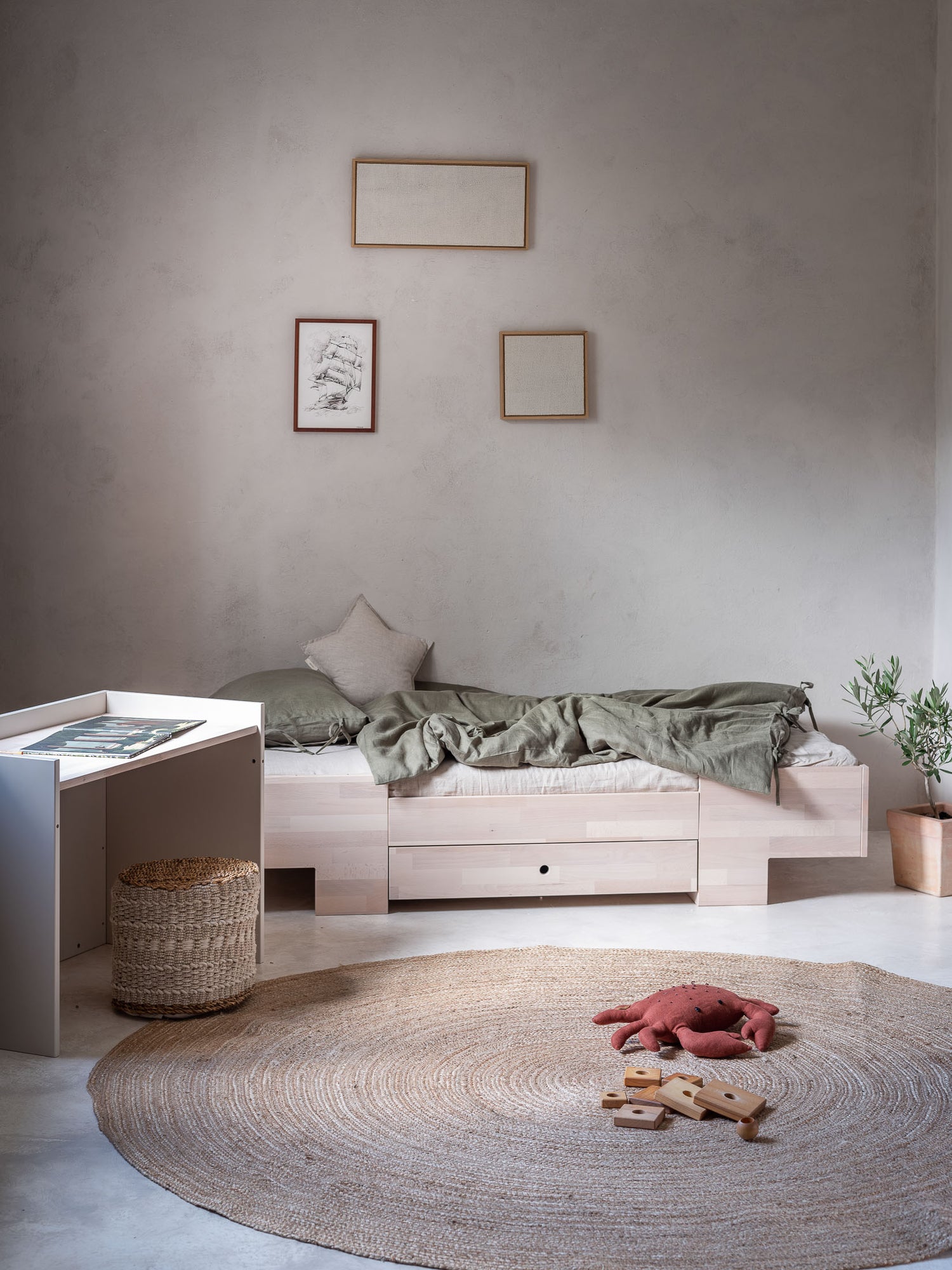 Classic Scandi Smart Bed