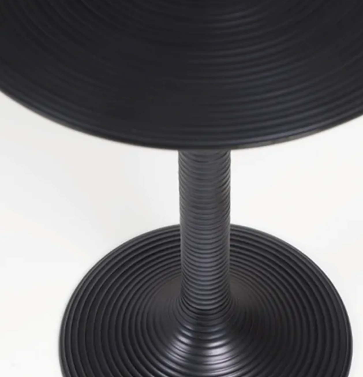 Hypnotising Round Side Table Black