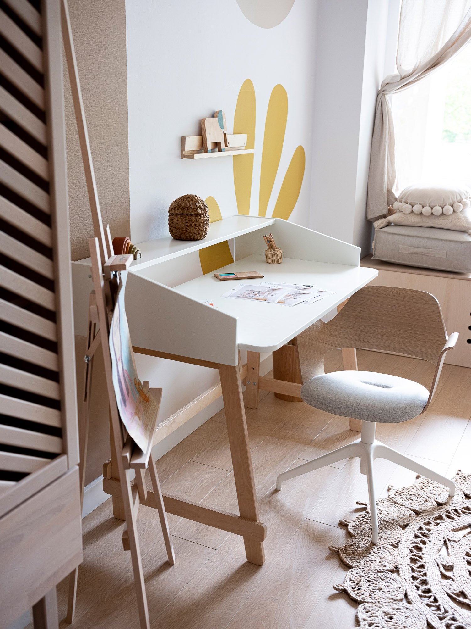 Classic Scandi Desk - White