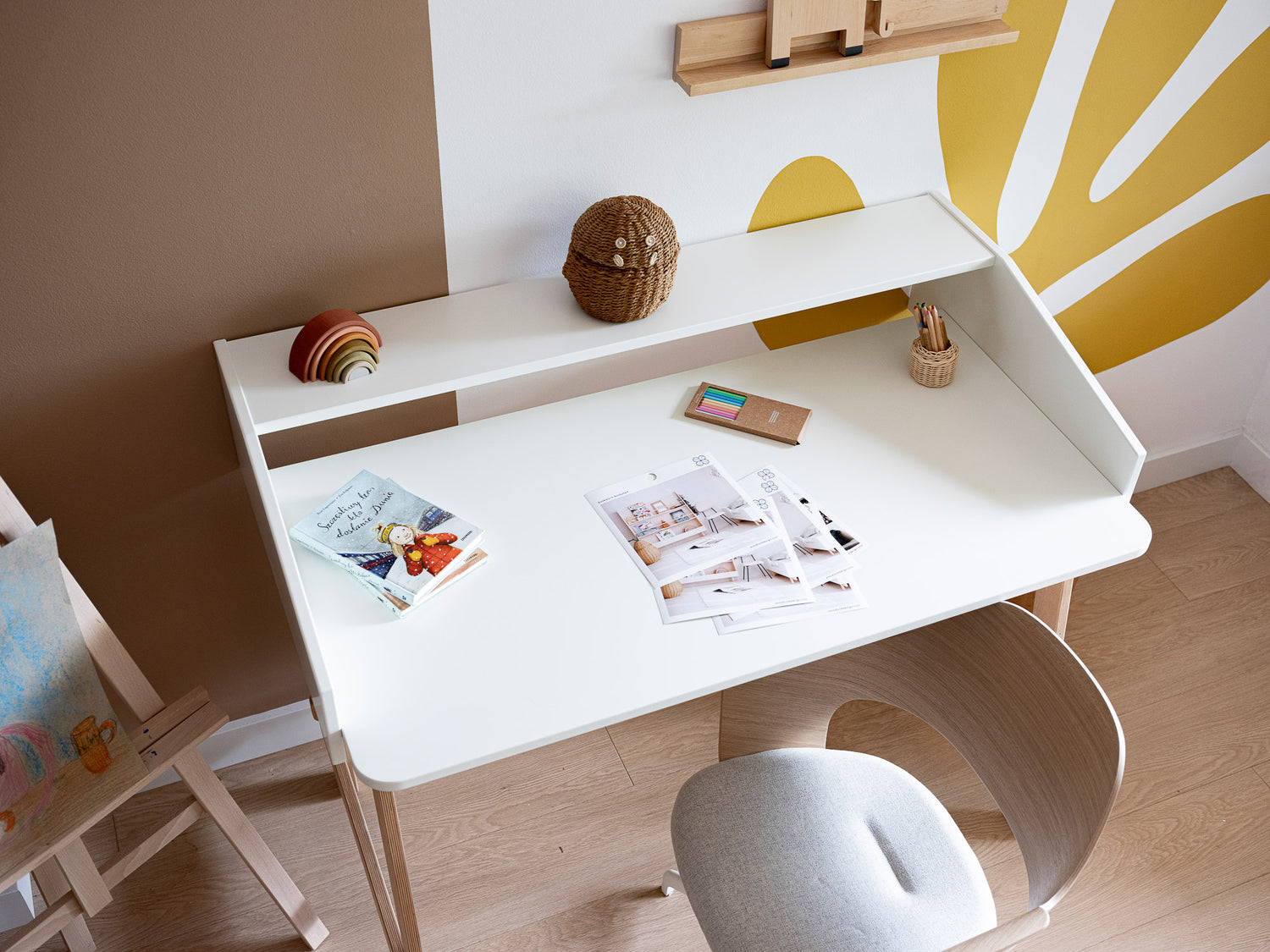 Classic Scandi Desk - White