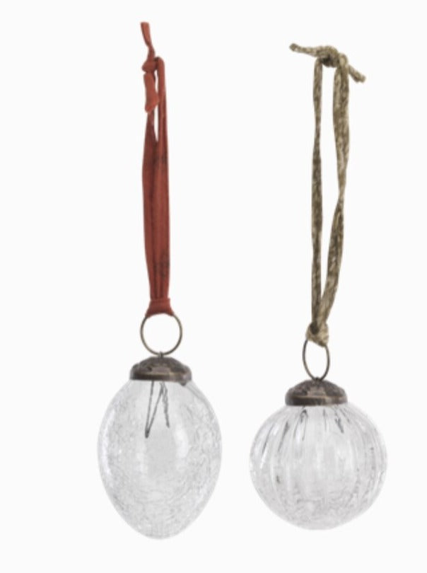 Single Snow Drop Bauble in Clear Crackle Ribbed