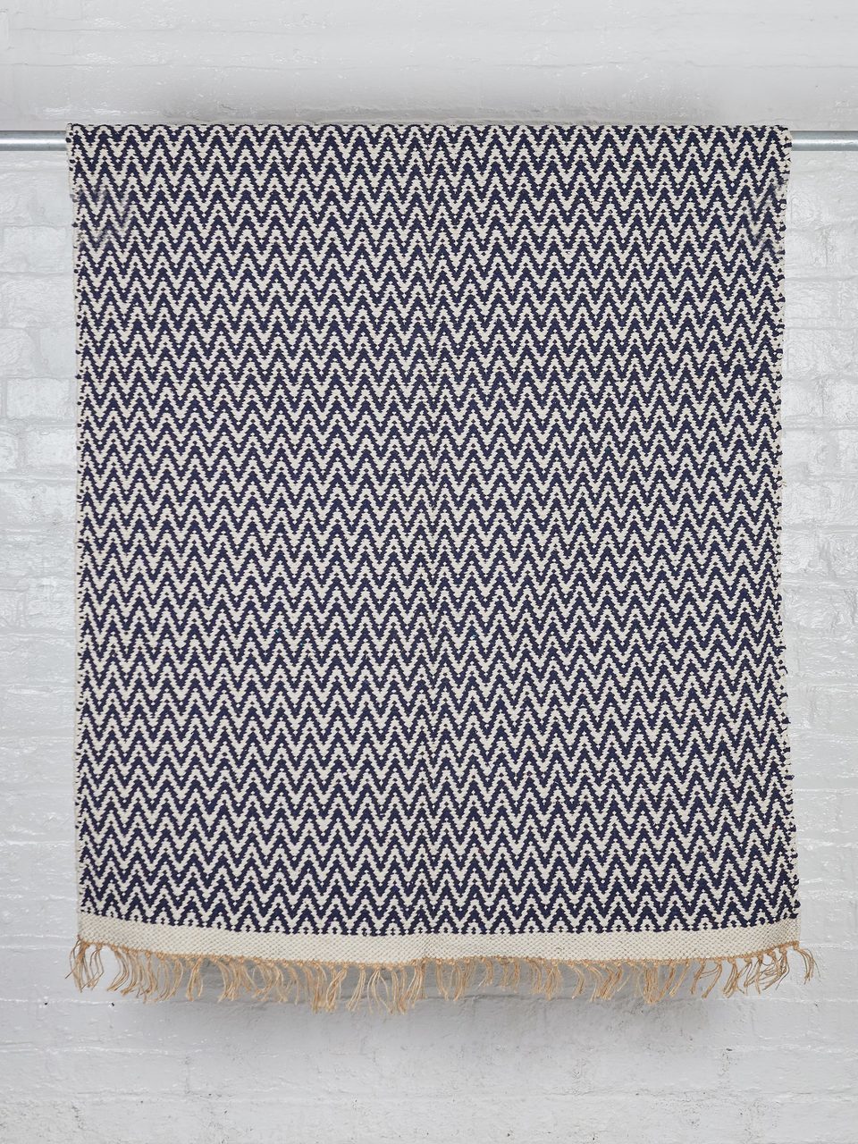 Hand Woven Patterned Rug with Jute and Tassels - 120 x 180cm