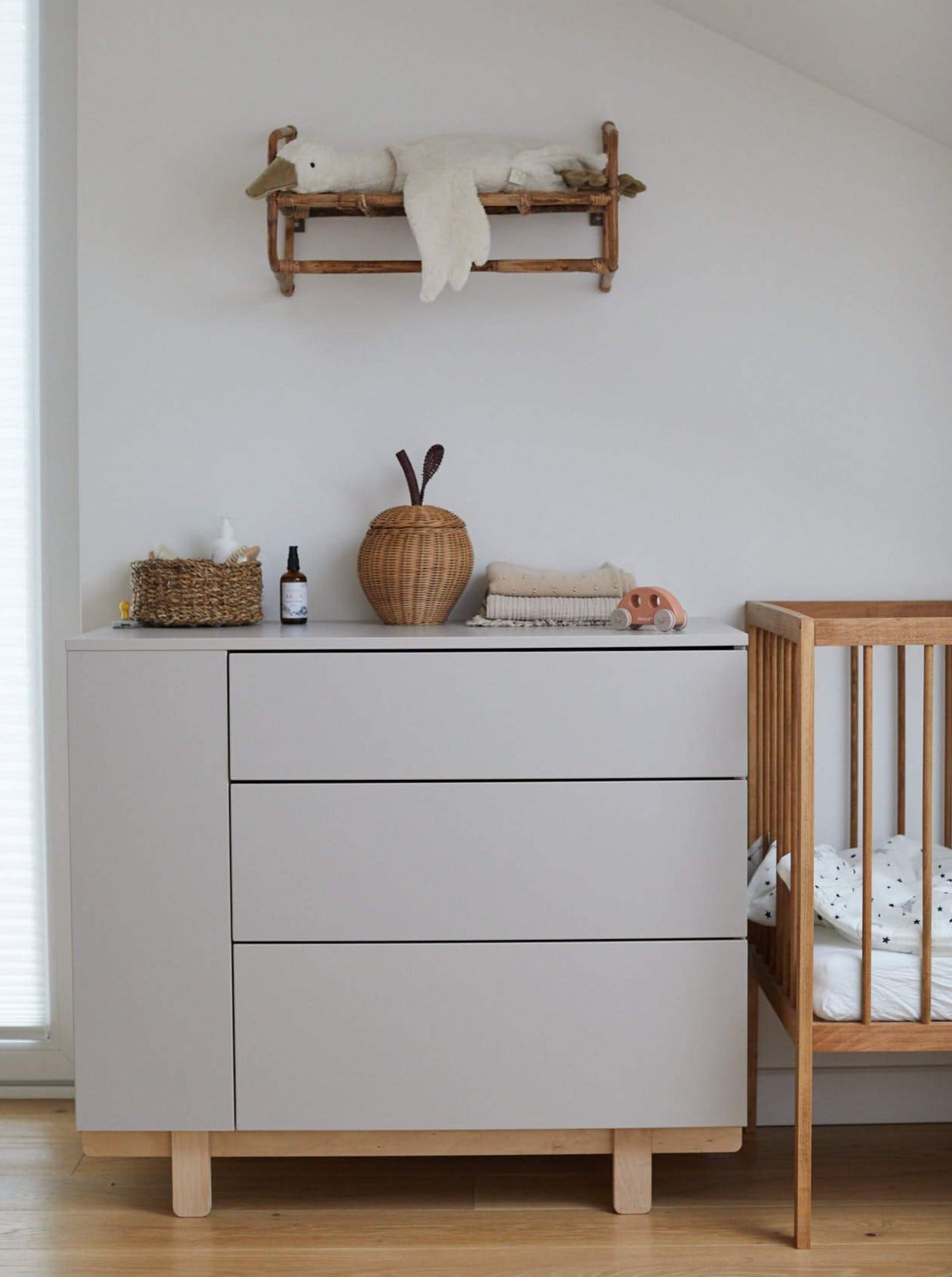 Handmade Classic Scandi Chest of Drawers - Cashmere