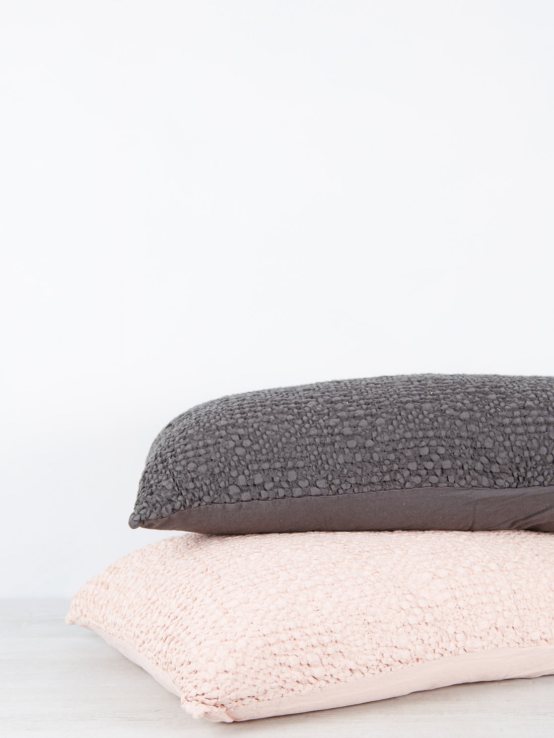 Tana Stonewashed Bed Cushion Aubepine Pink