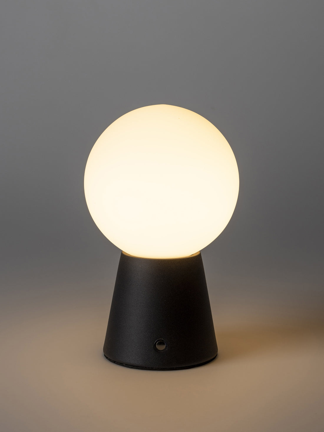 Stellar Rechargeable Table Lamp